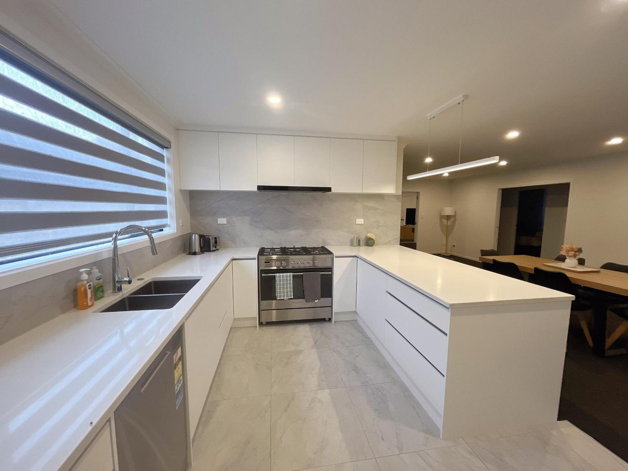 Rotorua Sunshine Brand New 4 Bedroom House エクステリア 写真