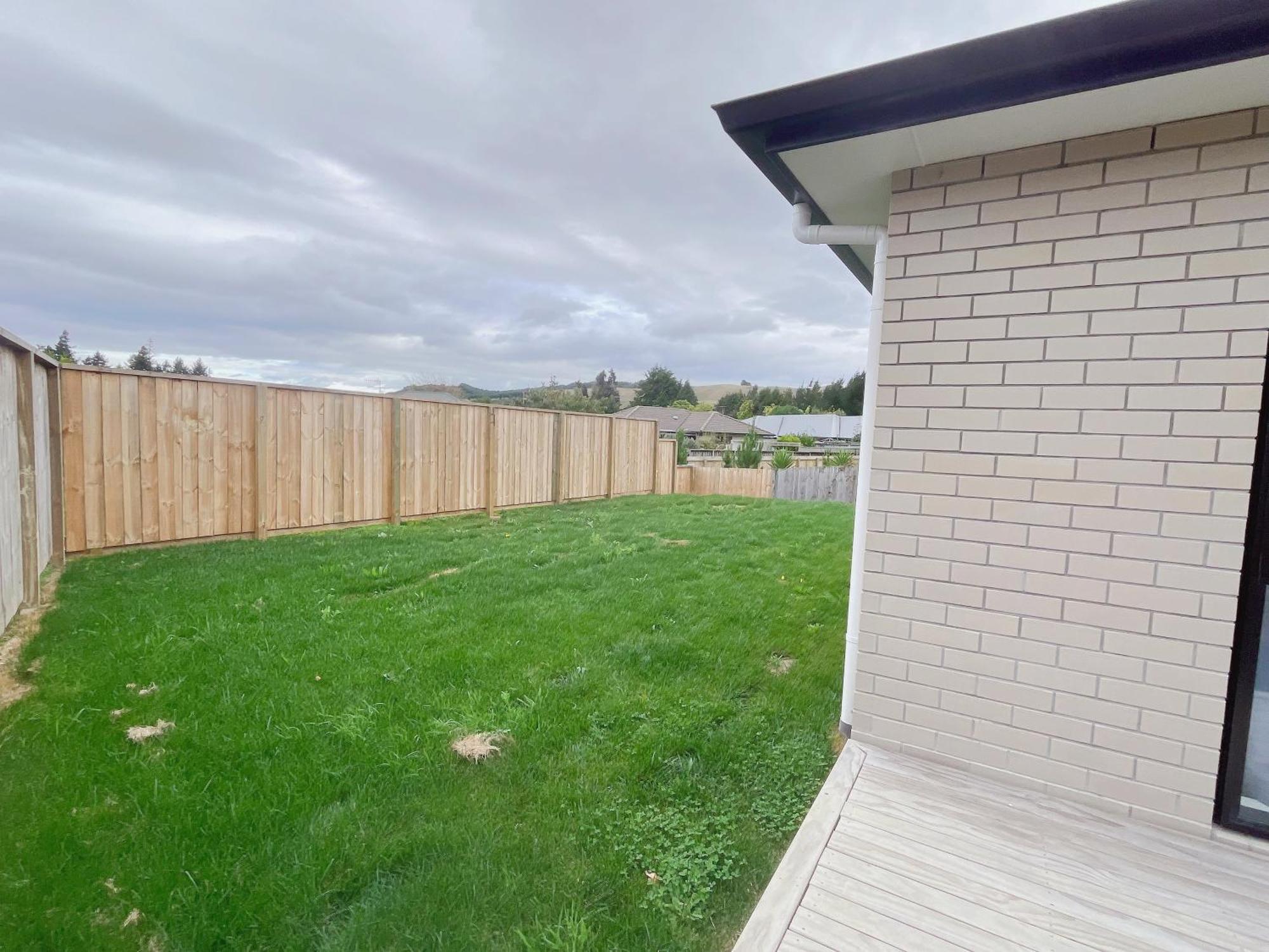 Rotorua Sunshine Brand New 4 Bedroom House エクステリア 写真
